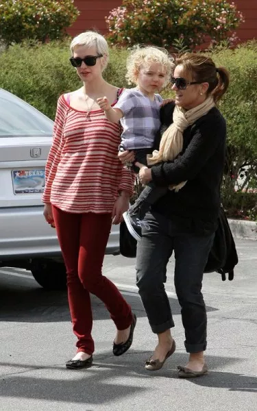 Ashlee Simpson with her son Bronx Wentz and her mother Tina Simpson