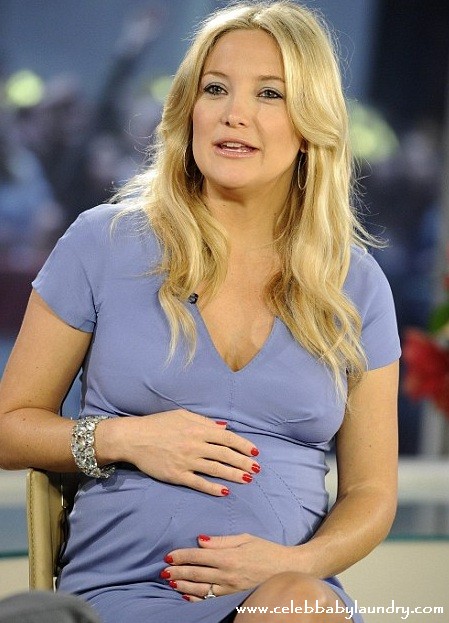 kate hudson pregnant 2011. Kate Hudson, 32, who already