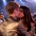 Justin Bieber and Selena Gomez PDA