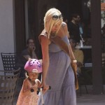 Tori Spelling With Daughter Stella Tori Spelling With Daughter Stella