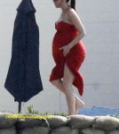 Victoria Beckham Pregnant on the Beach With David Beckham and Children - July 4th