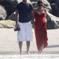 Victoria Beckham Pregnant on the Beach With David Beckham and Children - July 4th