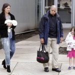 Katie Holmes ans Suri Cruise Leave the Children’s Museum of Pittsburgh and get icecream