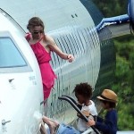 Angelina Jolie and her Children flying out of Vietnam's Con Dao airport, Nov 16 Angelina Jolie and her Children flying out of Vietnam's Con Dao airport, Nov 16