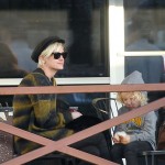 Ashlee Simpson spends time with her son Bronx at a carwash in Los Angeles. Ashlee Simpson spends time with her son Bronx at a carwash in Los Angeles.