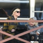 Ashlee Simpson spends time with her son Bronx at a carwash in Los Angeles. Ashlee Simpson spends time with her son Bronx at a carwash in Los Angeles.
