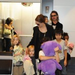 Brad Pitt and Angelina Jolie at the Haneda International Airport in Tokyo with their 6 children (November 10). Brad Pitt and Angelina Jolie at the Haneda International Airport in Tokyo with their 6 children (November 10).