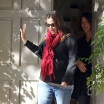 Ben Affleck and Jennifer Garner out visiting a friend's house (December 29) Ben Affleck and Jennifer Garner out visiting a friend's house (December 29)