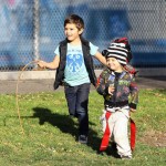 Singer Gwen Stefani and Gavin Rossdale spending a sunny afternoon with their sons Kingston and Zuma at a park in Los Angeles, CA Singer Gwen Stefani and Gavin Rossdale spending a sunny afternoon with their sons Kingston and Zuma at a park in Los Angeles, CA