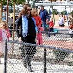 Pregnant Jennifer Garner takes her daughters Violet and Seraphina to play at a Santa Monica park. Pregnant Jennifer Garner takes her daughters Violet and Seraphina to play at a Santa Monica park.