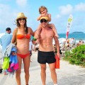 alessandra-ambrosio-pregnant-family-vacation-1