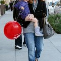 alyson hannigan and satyana go shoe shopping July 18 2011