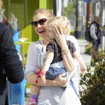 Amy Adams held her daughter Aviana Olea Le Gallo close as they went to a local eatery to meet with a friend for lunch in Los Angeles, California on January 19, 2012. Amy Adams held her daughter Aviana Olea Le Gallo close as they went to a local eatery to meet with a friend for lunch in Los Angeles, California on January 19, 2012.