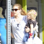 Amy Adams held her daughter Aviana Olea Le Gallo close as they went to a local eatery to meet with a friend for lunch in Los Angeles, California on January 19, 2012. Amy Adams held her daughter Aviana Olea Le Gallo close as they went to a local eatery to meet with a friend for lunch in Los Angeles, California on January 19, 2012.