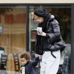 Ellen Pompeo & Stella Luna heading into a Coffee Bean in Los Angeles. Ellen Pompeo & Stella Luna heading into a Coffee Bean in Los Angeles.