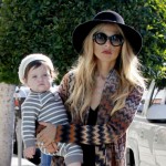 Rachel Zoe carries her adorable baby son Skyler as she does some shopping on Robertson Blvd in West Hollywood Rachel Zoe carries her adorable baby son Skyler as she does some shopping on Robertson Blvd in West Hollywood