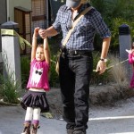 Gabriel Aubry takes daughter Nahla to the Los Angeles Zoo in California on February 19, 2012. Gabriel Aubry takes daughter Nahla to the Los Angeles Zoo in California on February 19, 2012.