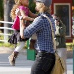 Gabriel Aubry takes daughter Nahla to the Los Angeles Zoo in California on February 19, 2012. Gabriel Aubry takes daughter Nahla to the Los Angeles Zoo in California on February 19, 2012.