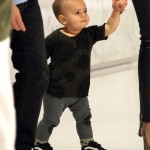 Model Miranda Kerr and her son Flynn Bloom catching a flight to Los Angeles in Sydney, Australia on February 28, 2012 Model Miranda Kerr and her son Flynn Bloom catching a flight to Los Angeles in Sydney, Australia on February 28, 2012