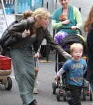Julie Bowen Takes Her Boys To The Petting Zoo