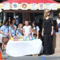 Heidi Klum With Girl Scouts