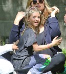 Heidi Klum spending the day at the park with her parents and kids in Santa Monica (March 27)