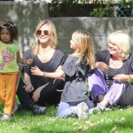 Heidi Klum spending the day at the park with her parents and kids in Santa Monica (March 27) Heidi Klum spending the day at the park with her parents and kids in Santa Monica (March 27)