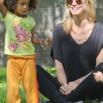 Heidi Klum spending the day at the park with her parents and kids in Santa Monica (March 27) Heidi Klum spending the day at the park with her parents and kids in Santa Monica (March 27)