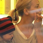 Kate Hudson shopping with Bingham in London (March 20)