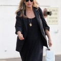 Mom-to-be actress Molly Sims made her exit from the Byron and Tracey Salon in Los Angeles, California on March 1, 2012.