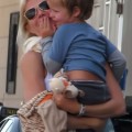 Gwyneth Paltrow opens up about postpartum depression 0428