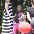 Gwen Stefani takes her boys to a birthday party (Photos)0429