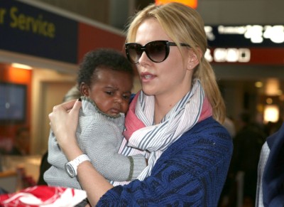 Charlize Theron can't remember life before motherhood 0515