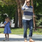 Jennifer Garner and Seraphina enjoy day at the park 0516