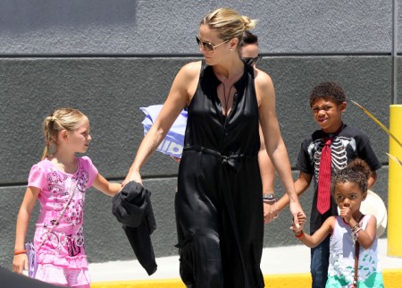 Heidi Klum Takes The Kids To The Movies 0528