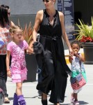 Heidi Klum Takes The Kids To The Movies 0528
