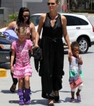Heidi Klum Takes The Kids To The Movies 0528