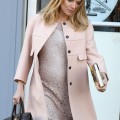 Pregnant Sienna Miller Hates The Gym So Is Trying Pregnancy Yoga
