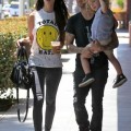 Pete Wentz Carries Bronx Out To Lunch 0531