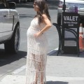 Pregnant Kourtney Kardashian Runs Errands With Her Sisters 0601