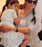 Katie Holmes And Suri Visit The MOMA