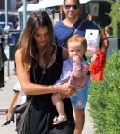 Jessica Alba Takes Her Princess Obsessed Daughters Out To Lunch 0805