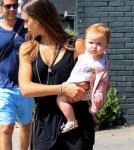 Jessica Alba Takes Her Princess Obsessed Daughters Out To Lunch 0805