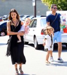 Jessica Alba Takes Her Princess Obsessed Daughters Out To Lunch 0805