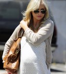Pregnant Sarah Michelle Gellar Shops In Westwood