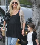 Sarah Michelle Gellar dropping her daughter Charlotte off at school in Beverly Hills, California on September 12, 2012.