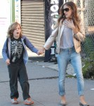 Sarah Jessica Parker takes her children James, Marion and Tabitha to school on September 25, 2012 in New York City
