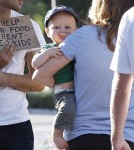 Jenna Fischer and husband Lee Kirk take their son Weston grocery shopping at Ralph's in Los Angeles, California on September 1, 2012.
