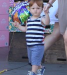 Amy Poehler takes her boys Abel and Archie to get groceries and birthday balloons at Bristol Farms in Beverly Hills CA, on September 1st, 2012.