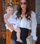 Victoria Beckham having lunch with her daughter Harper at Pastis in New York City, NY on September 11th, 2012